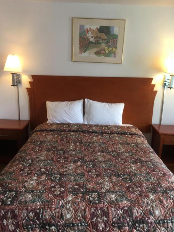 Moon Mist Motel Meade エクステリア 写真